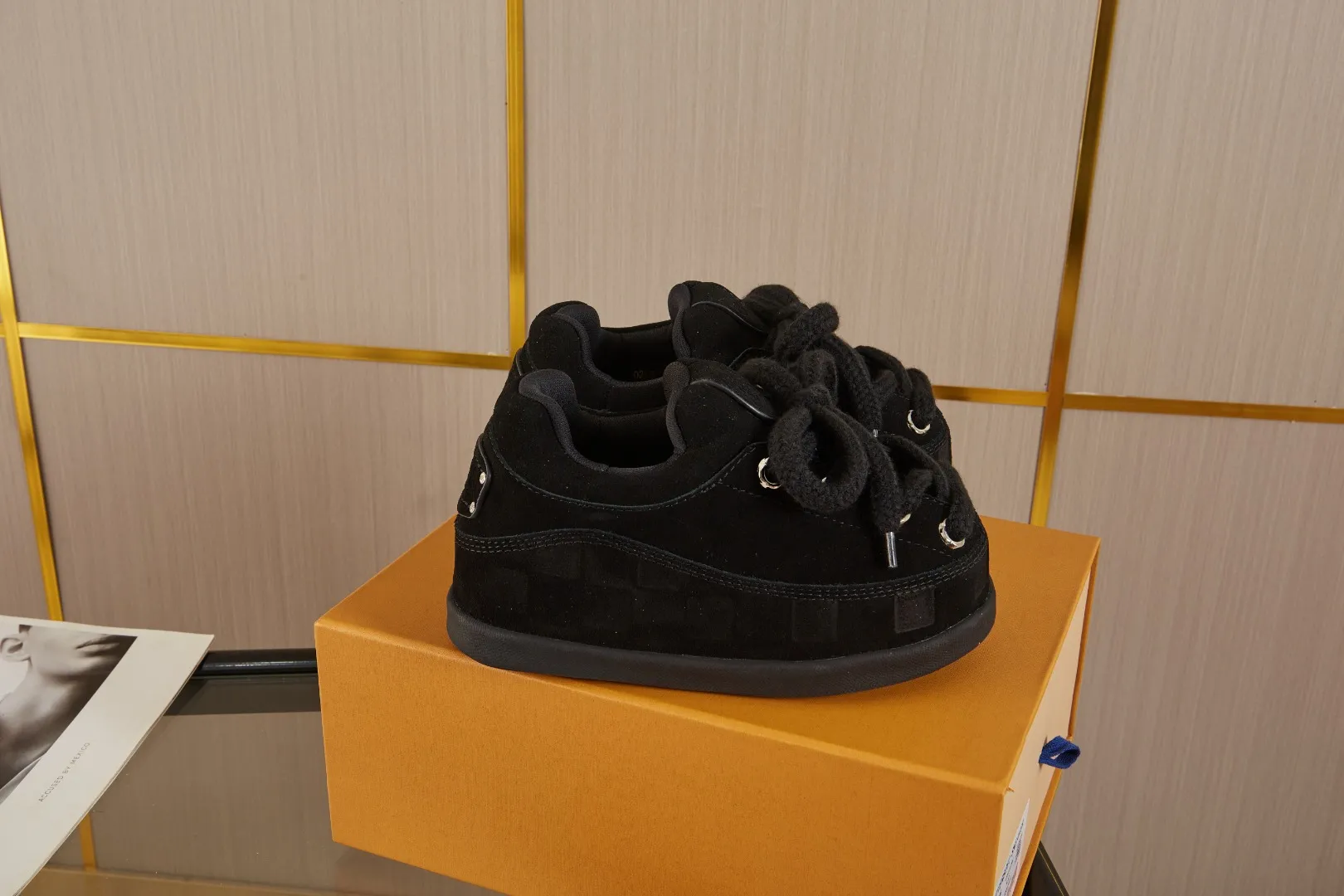💰💰💰 660 hot style 🆕🆕🆕𝙇𝙑🔥New models are on the shelves🔥 Louis Vuitton 25ss, LV co-branded nigo YETI Fat Ding is ugly and cute, many Internet celebrities have put it on the show, a classic and versatile item. Fabric: imported high mercerized cowhide suede. Lining: High-grade elastic mesh, original molded outsole. Size: women's clothing, 35-41 (customized for women's 40 and 41), men's clothing 39-46 (customized for 45-46)